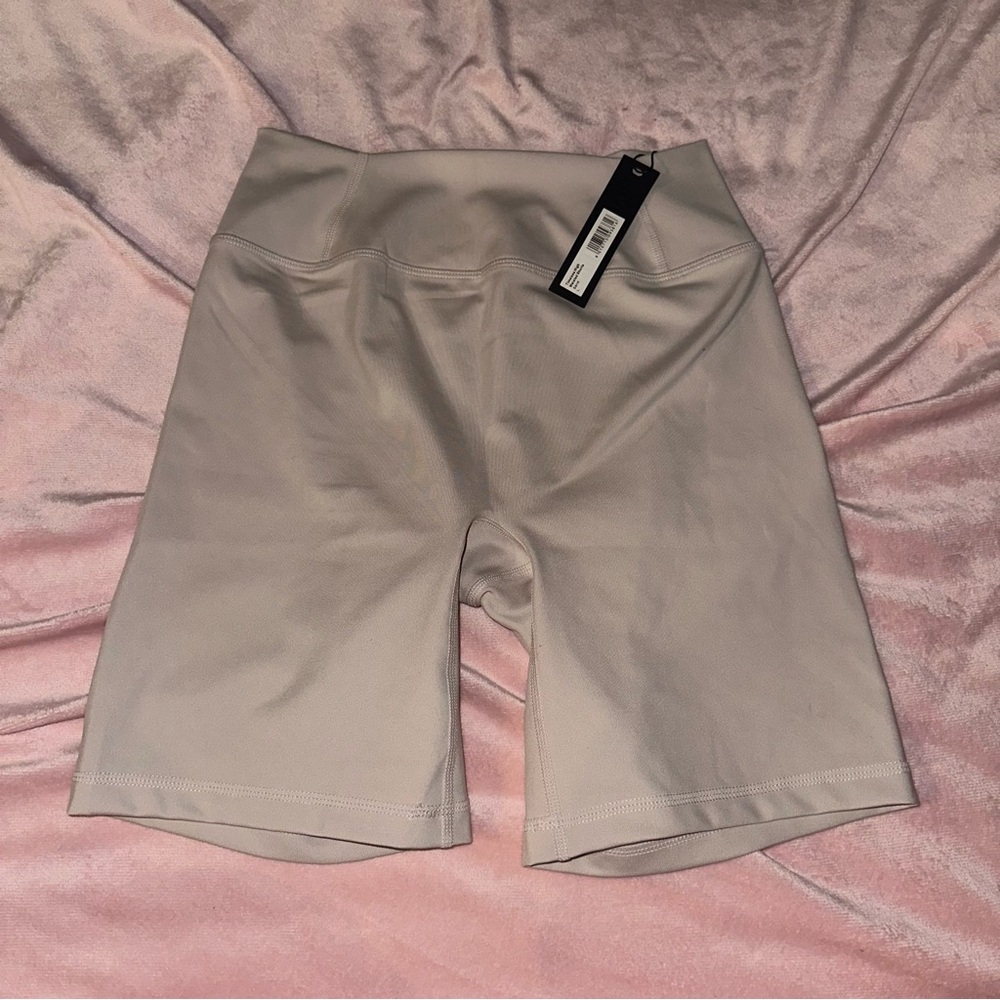 Oner Active Sand Timeless High Waisted Shorts Brand New NWT